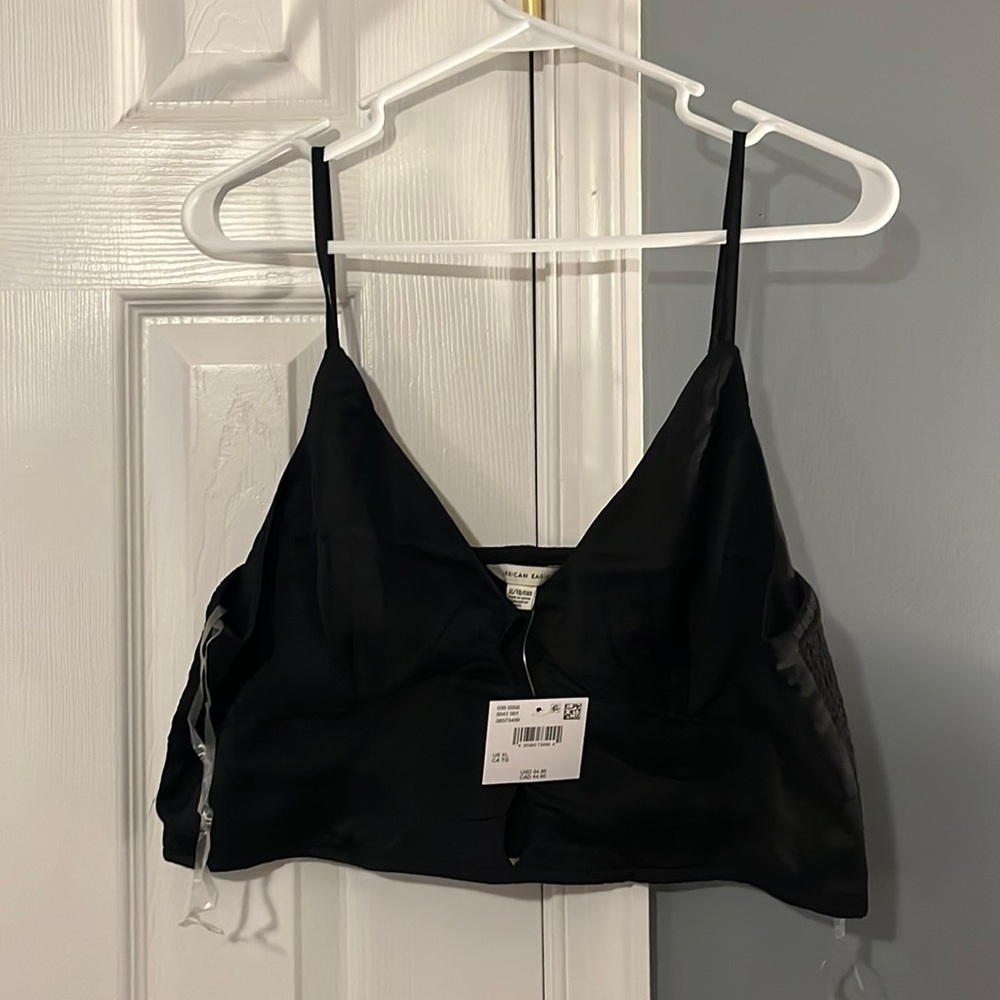 Black crop top from American Eagle nwt